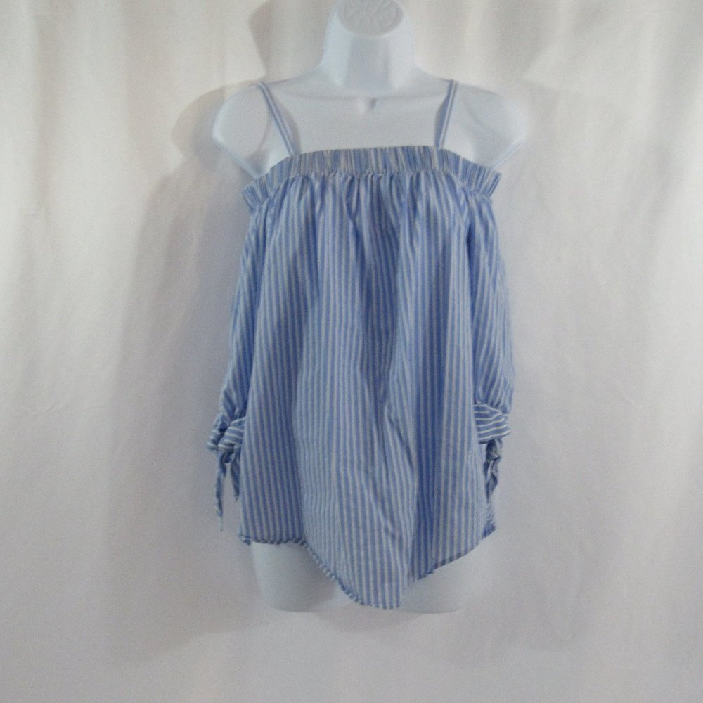 IZ Byer off the shoulder blouse